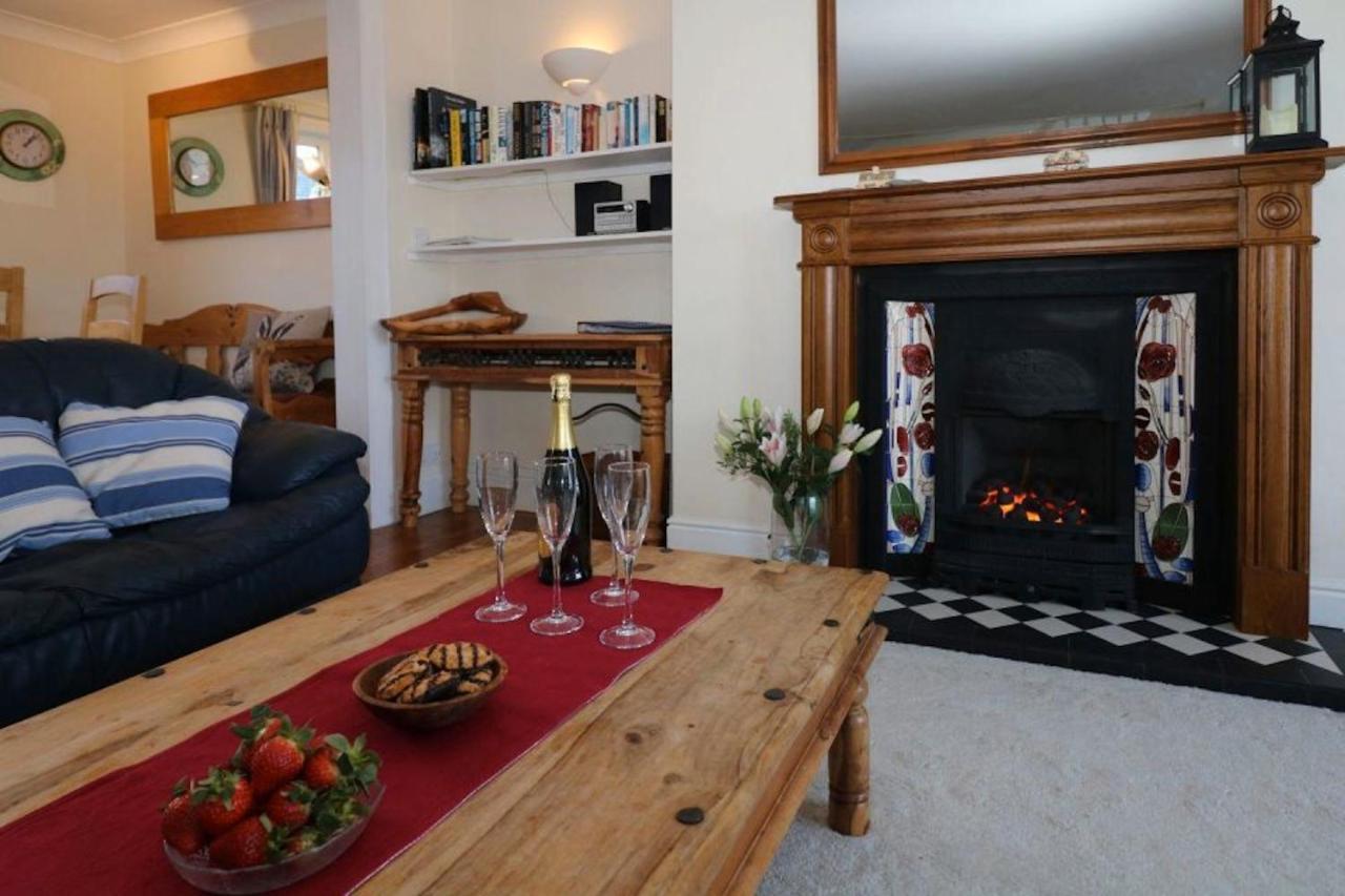 ファルマス The Old Quayside Houseヴィラ エクステリア 写真