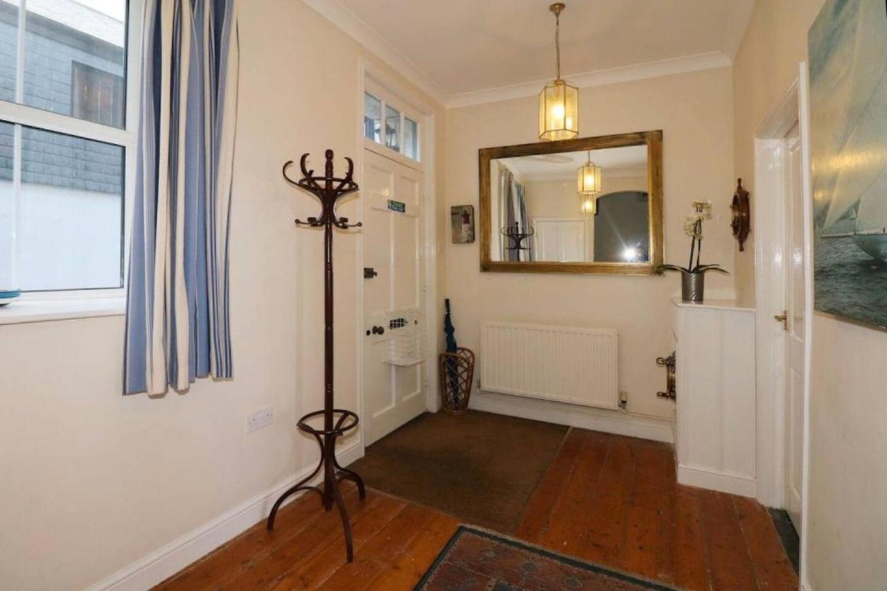 ファルマス The Old Quayside Houseヴィラ エクステリア 写真